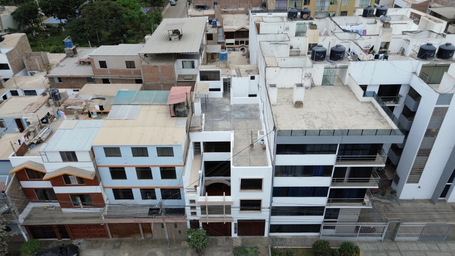 Departamento en Vista Hermosa a una Cuadra del Óvalo Papal