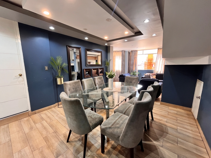 Amplia Casa en la Urbanización Santo Dominguito