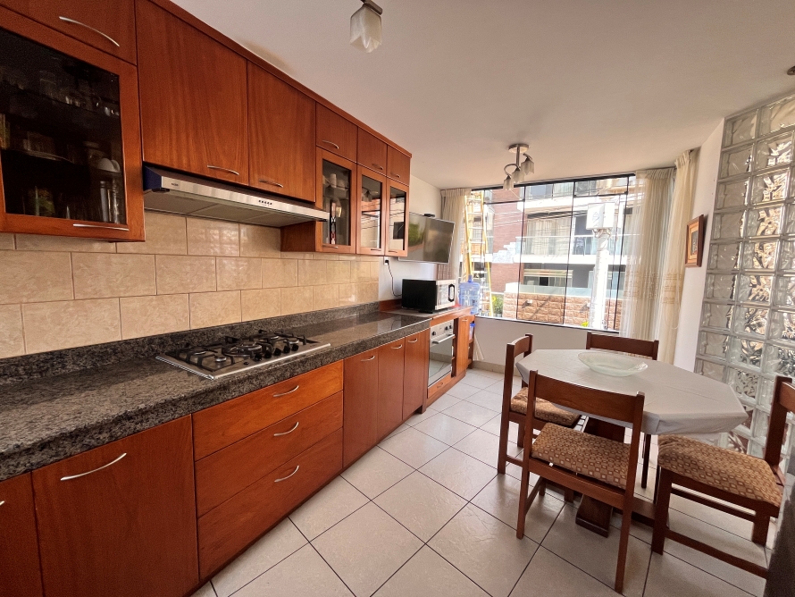 Local en la Urbanización El Golf