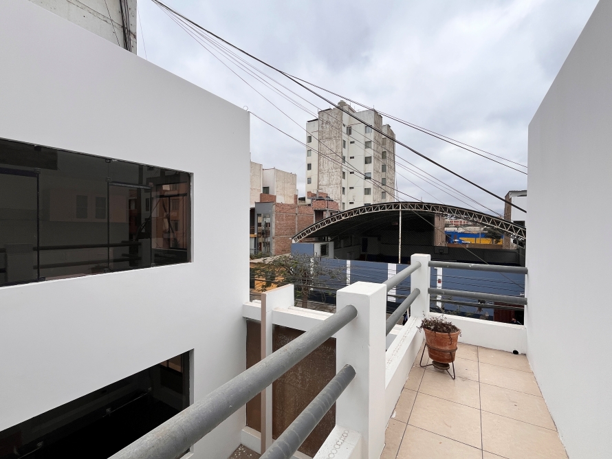 Departamento en Vista Hermosa a una Cuadra del Óvalo Papal