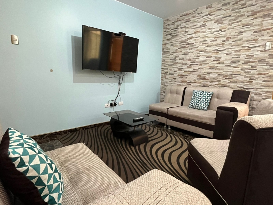 Departamento amoblado en el Jirón Costa Rica